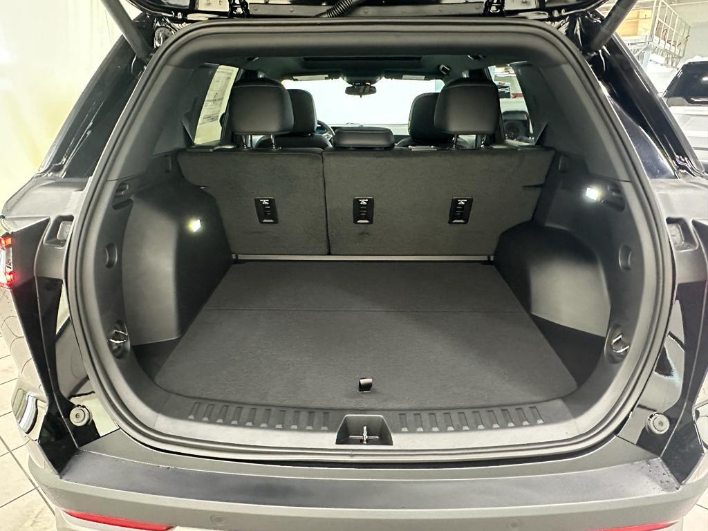 new 2026 Chevrolet Equinox car, priced at $32,703