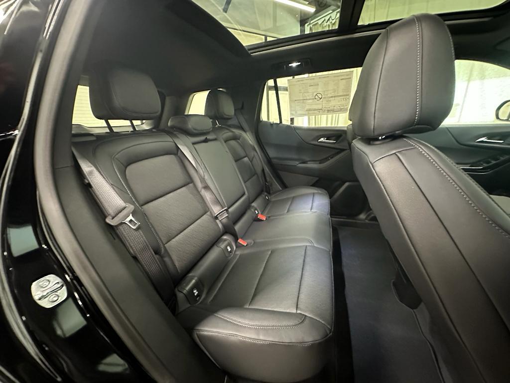 new 2026 Chevrolet Equinox car, priced at $32,703