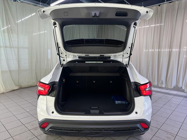 new 2025 Chevrolet Trax car, priced at $25,895