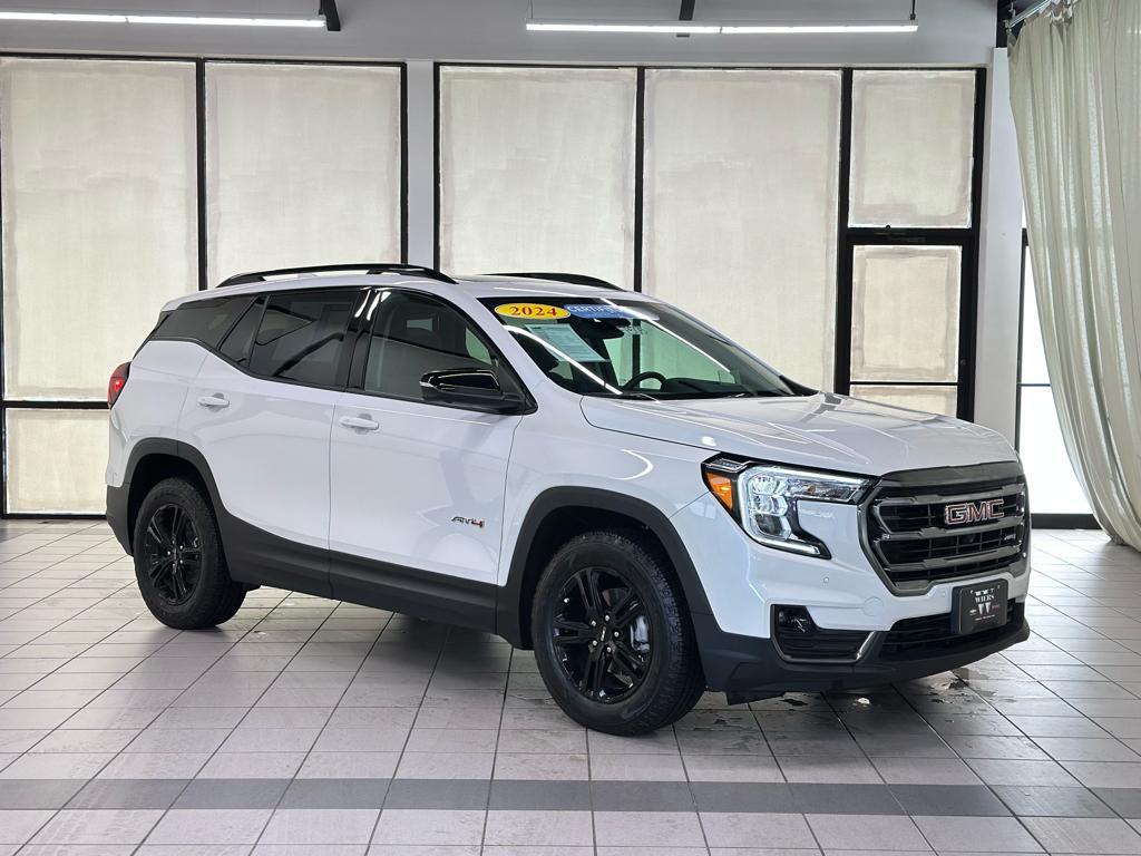 used 2024 GMC Terrain car, priced at $30,788