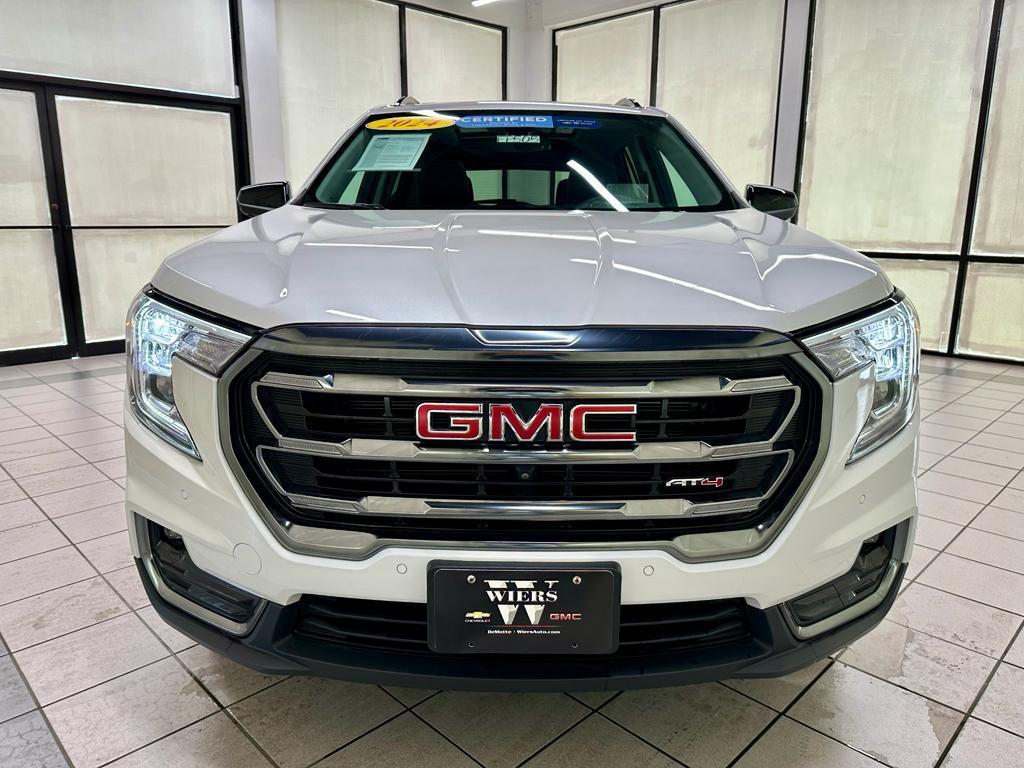 used 2024 GMC Terrain car, priced at $30,788