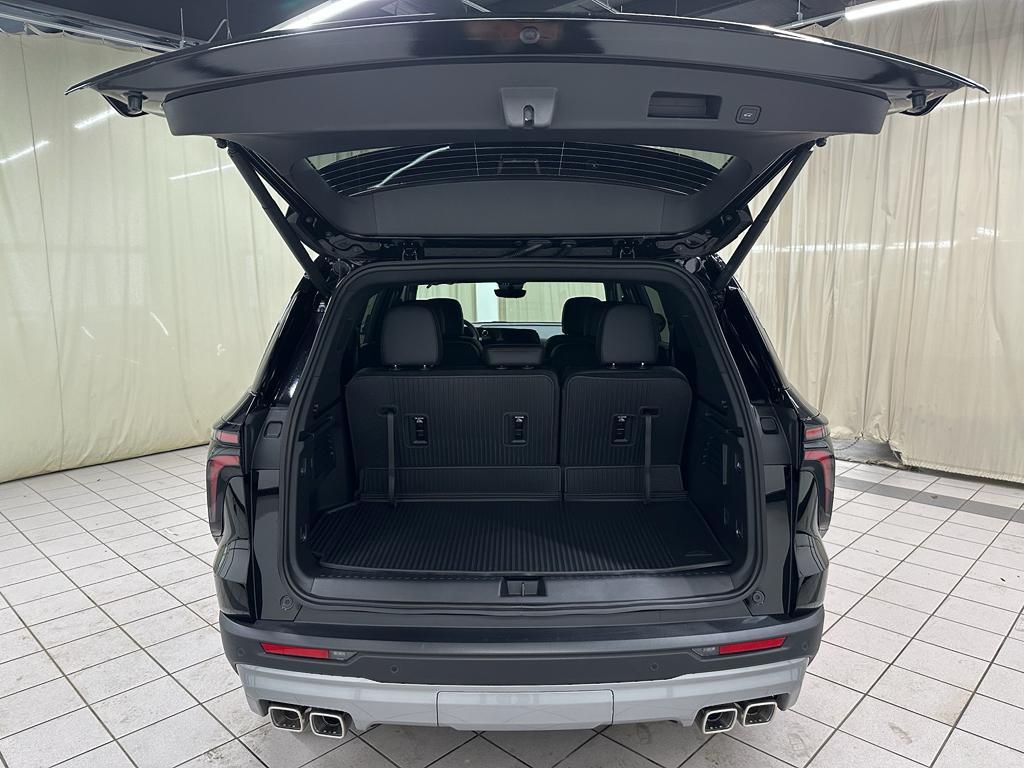 new 2026 Chevrolet Traverse car, priced at $51,787