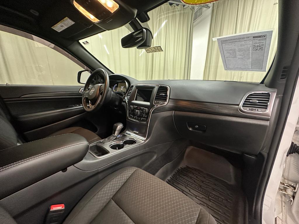 used 2021 Jeep Grand Cherokee car, priced at $23,975