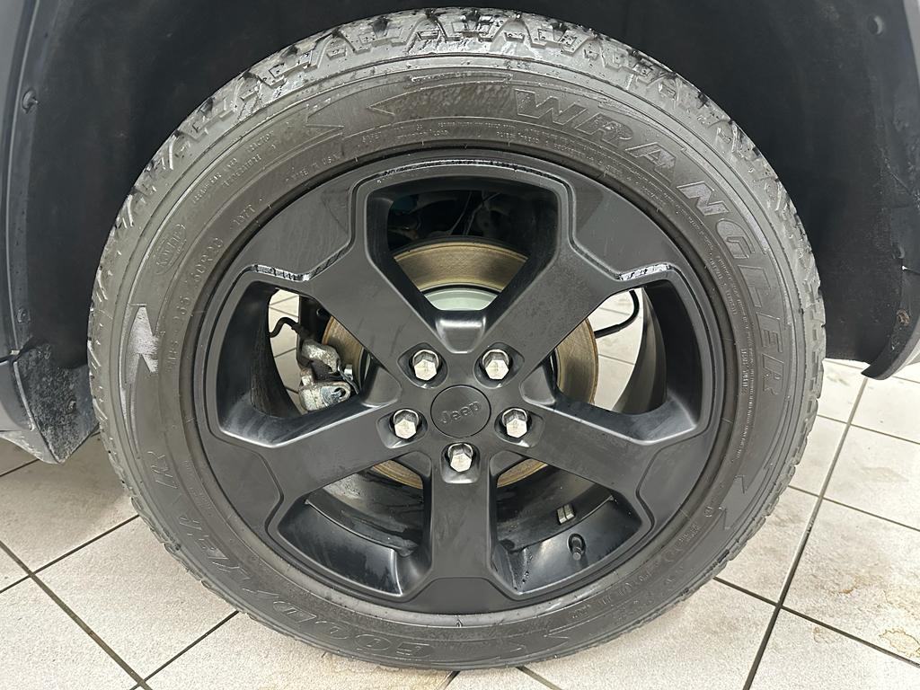 used 2021 Jeep Grand Cherokee car, priced at $23,975