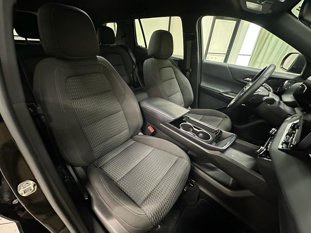 used 2025 Chevrolet Equinox car, priced at $23,988