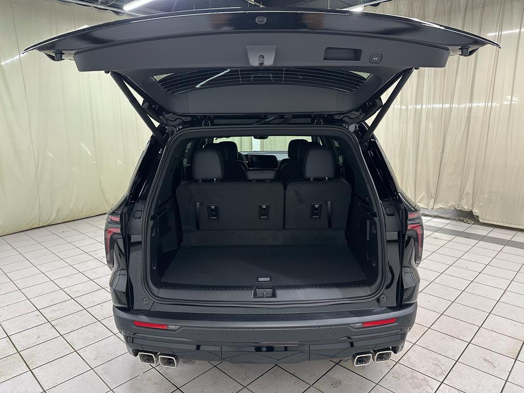 new 2026 Chevrolet Traverse car, priced at $45,317