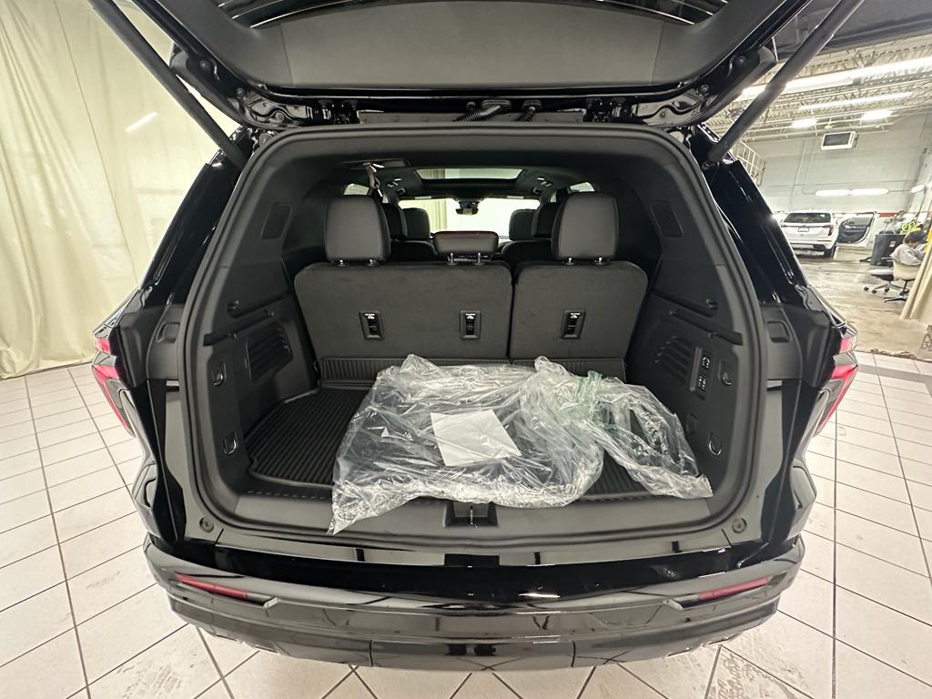 new 2026 Chevrolet Traverse car, priced at $58,771