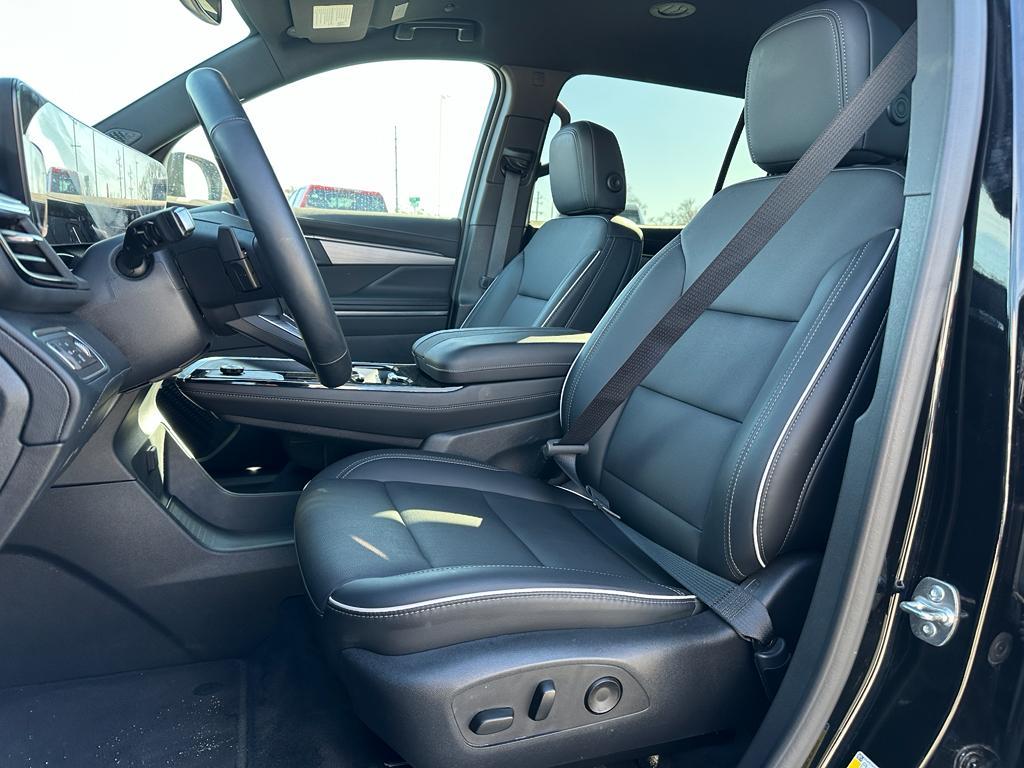 used 2025 Buick Enclave car, priced at $36,885