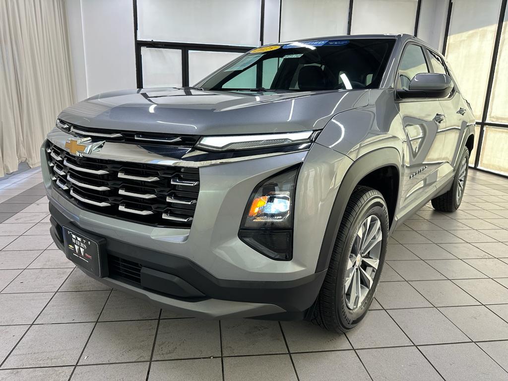 used 2025 Chevrolet Equinox car, priced at $27,588