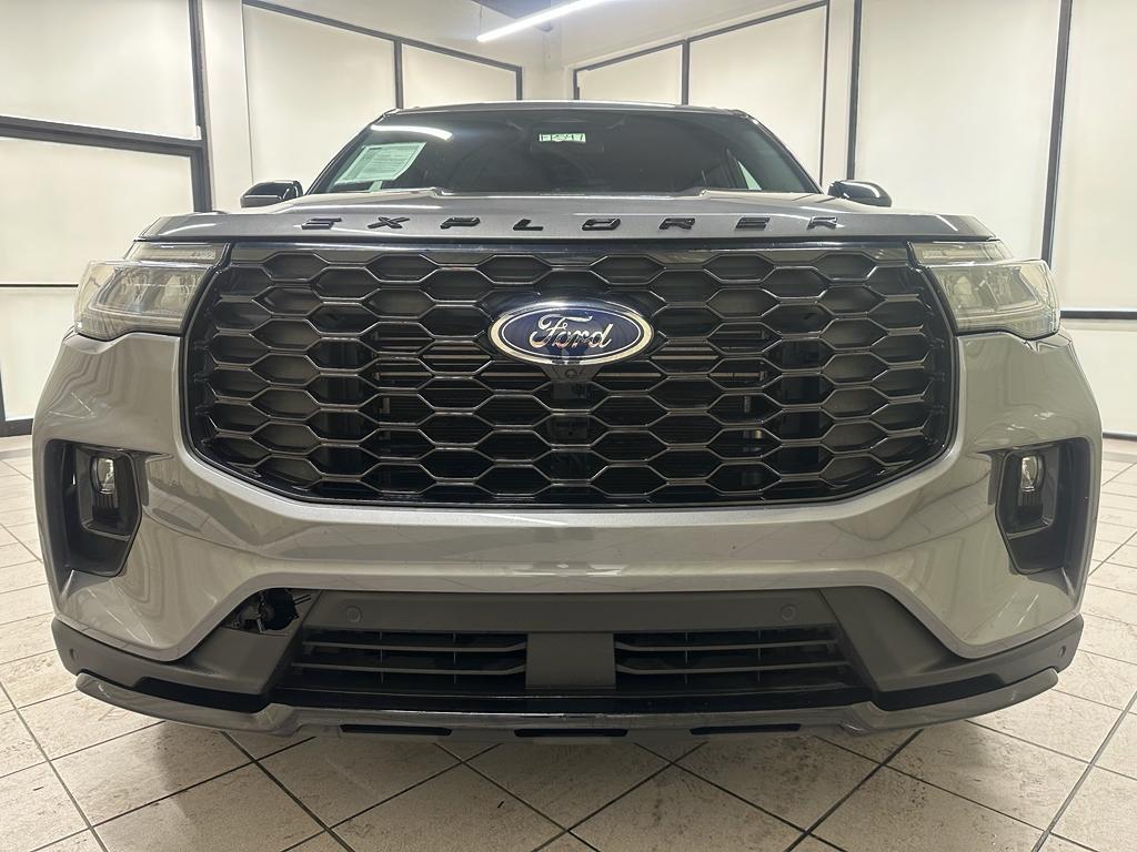 used 2025 Ford Explorer car, priced at $40,886