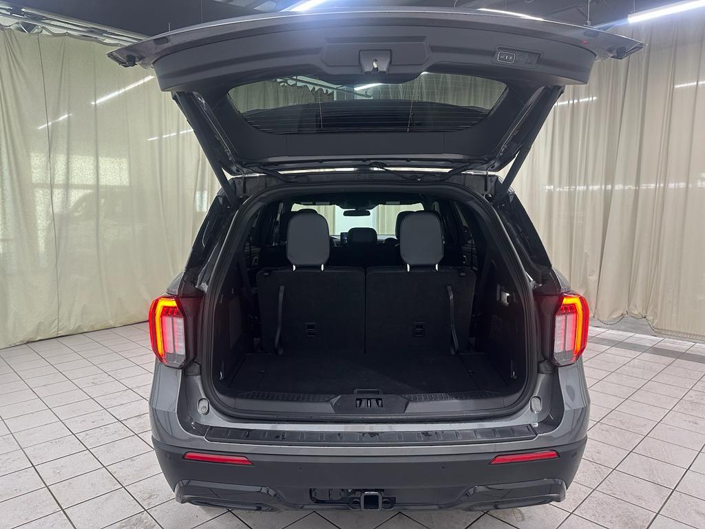 used 2025 Ford Explorer car, priced at $40,886