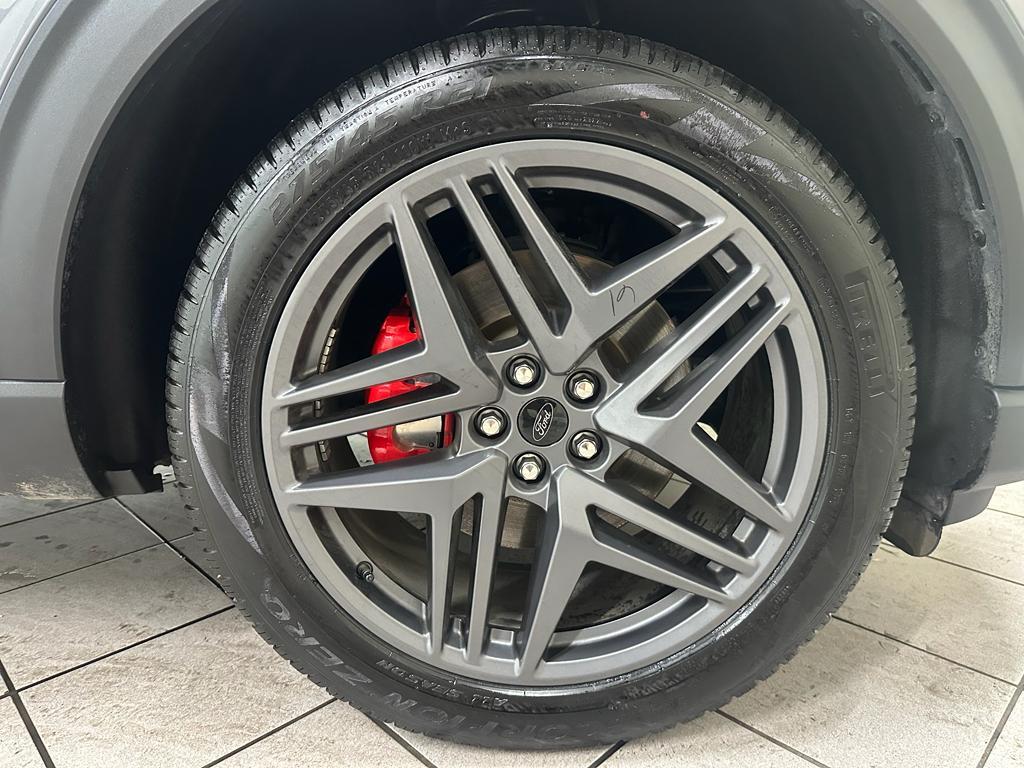 used 2025 Ford Explorer car, priced at $40,886