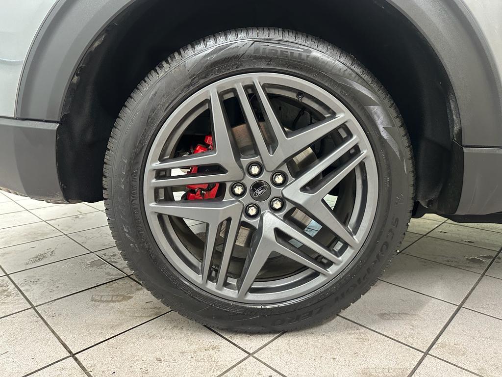 used 2025 Ford Explorer car, priced at $40,886