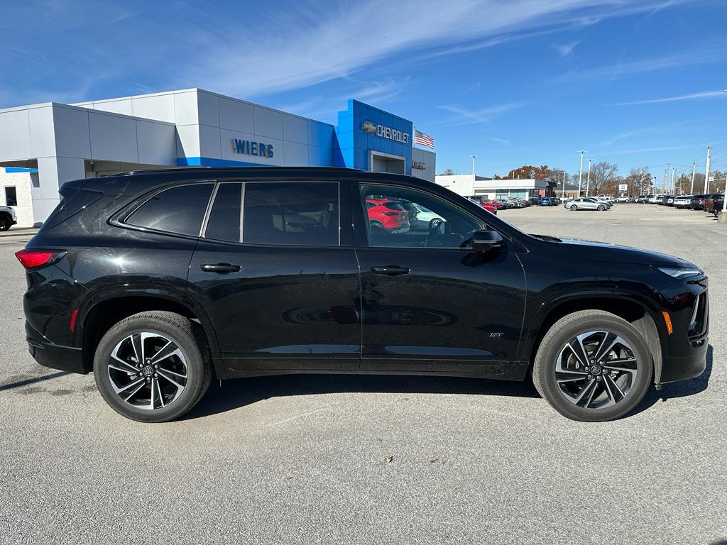 used 2025 Buick Enclave car, priced at $41,588