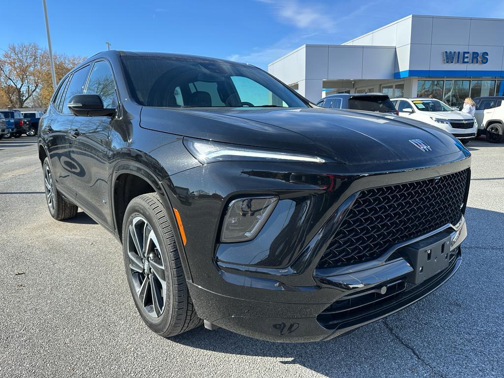 used 2025 Buick Enclave car, priced at $41,588