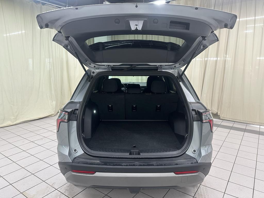 used 2025 Chevrolet Equinox car, priced at $24,388