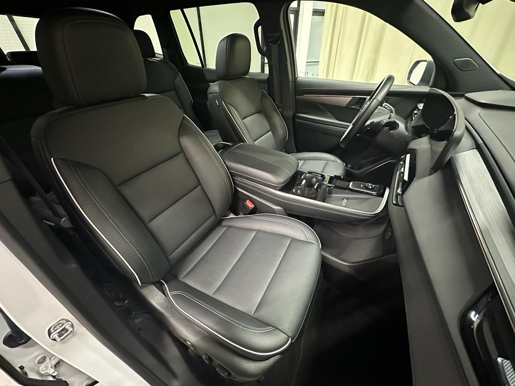 used 2025 Buick Enclave car, priced at $38,522