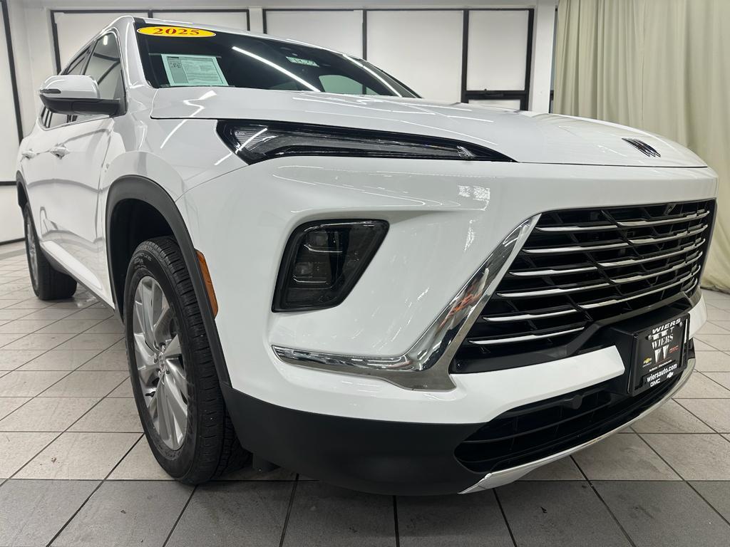 used 2025 Buick Enclave car, priced at $38,522