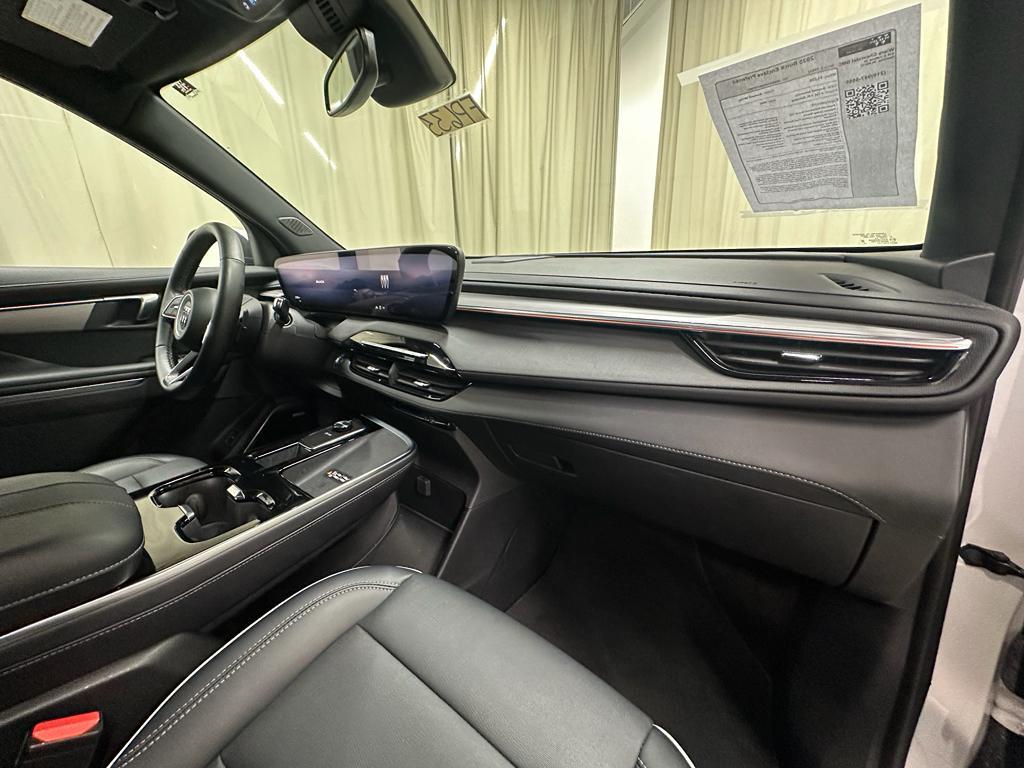 used 2025 Buick Enclave car, priced at $38,522