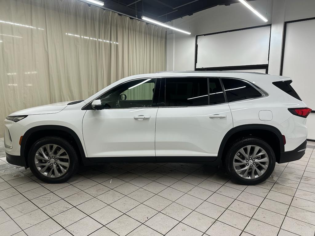 used 2025 Buick Enclave car, priced at $38,522