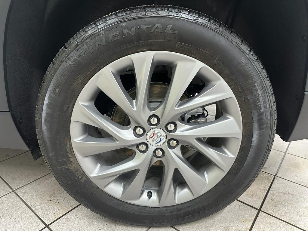 used 2025 Buick Enclave car, priced at $38,522