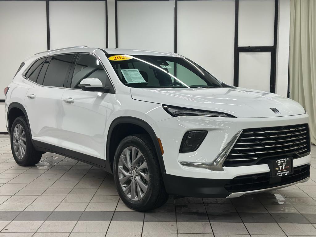 used 2025 Buick Enclave car, priced at $38,522