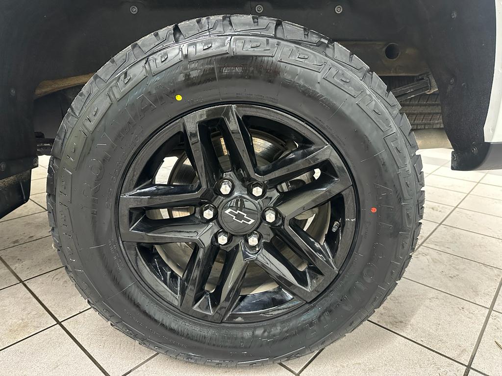 used 2024 Chevrolet Silverado 1500 car, priced at $43,988