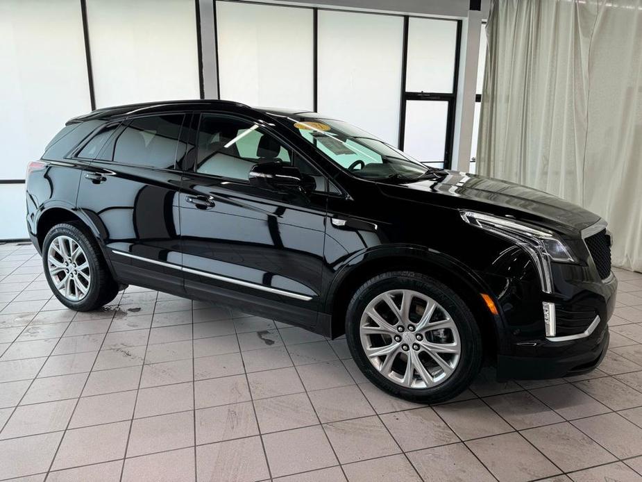 used 2021 Cadillac XT5 car, priced at $31,386