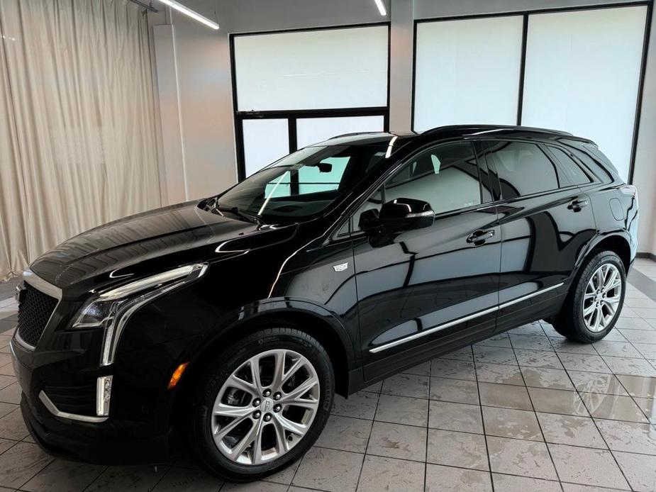 used 2021 Cadillac XT5 car, priced at $31,386