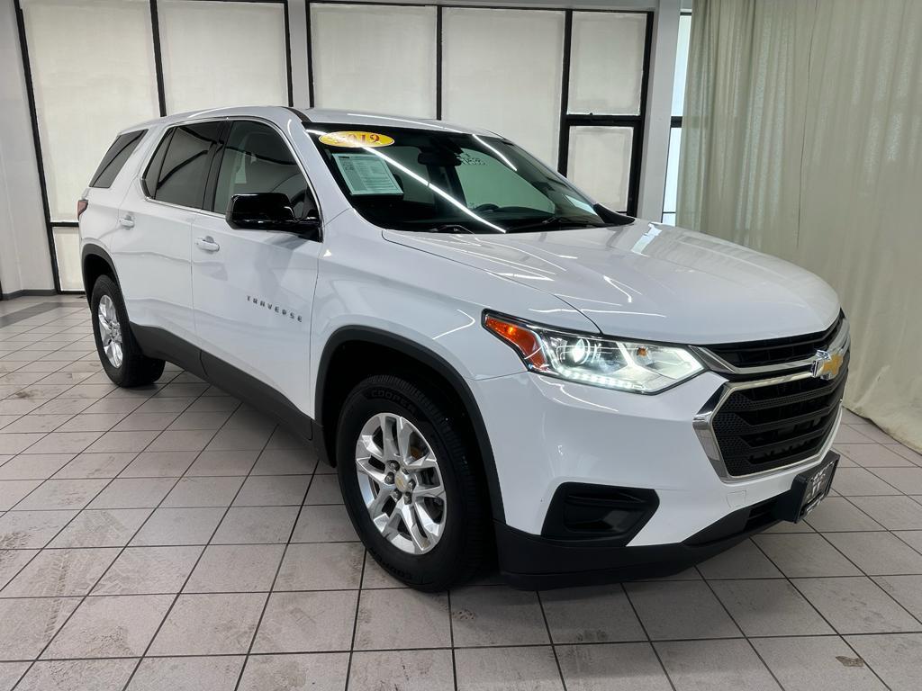 used 2019 Chevrolet Traverse car, priced at $17,788