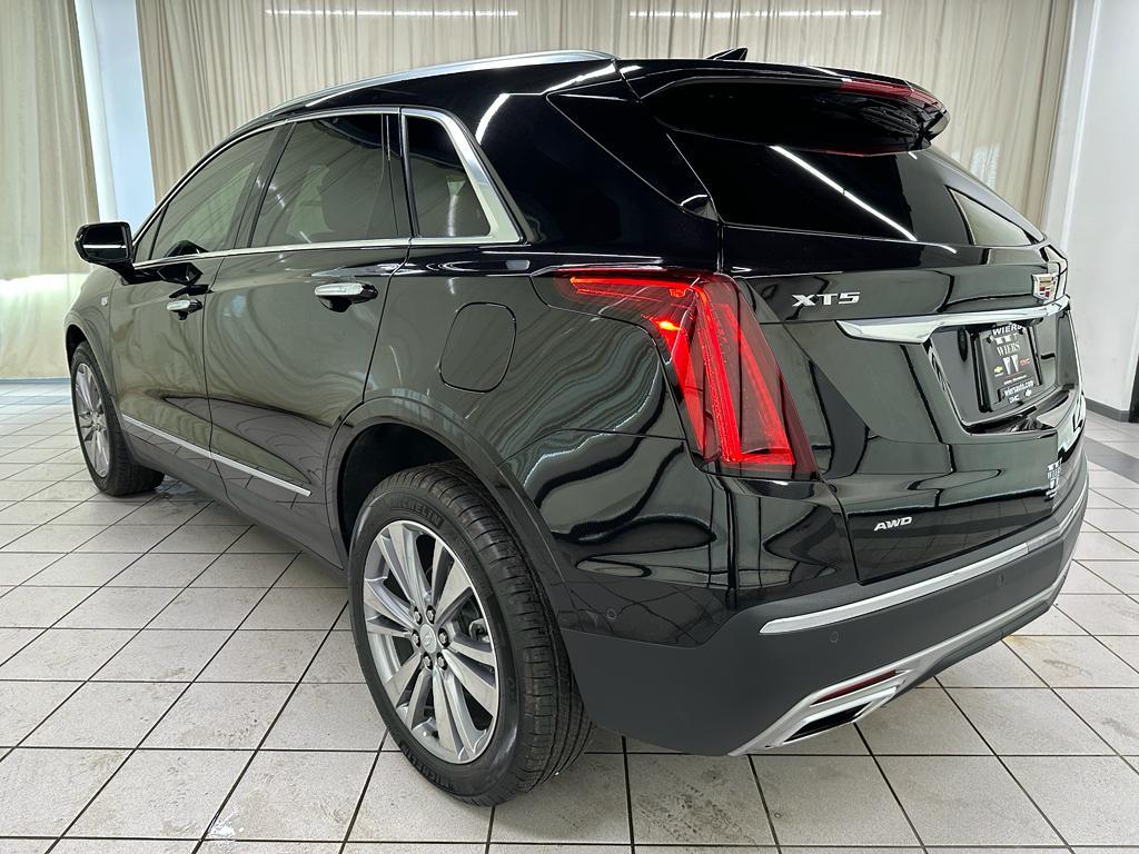 used 2025 Cadillac XT5 car, priced at $43,885