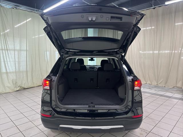 used 2024 Chevrolet Equinox car, priced at $25,632