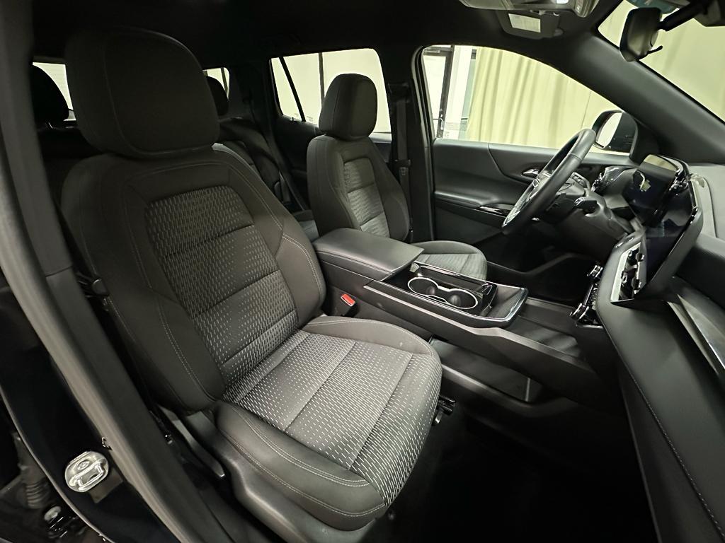 used 2025 Chevrolet Equinox car, priced at $24,788