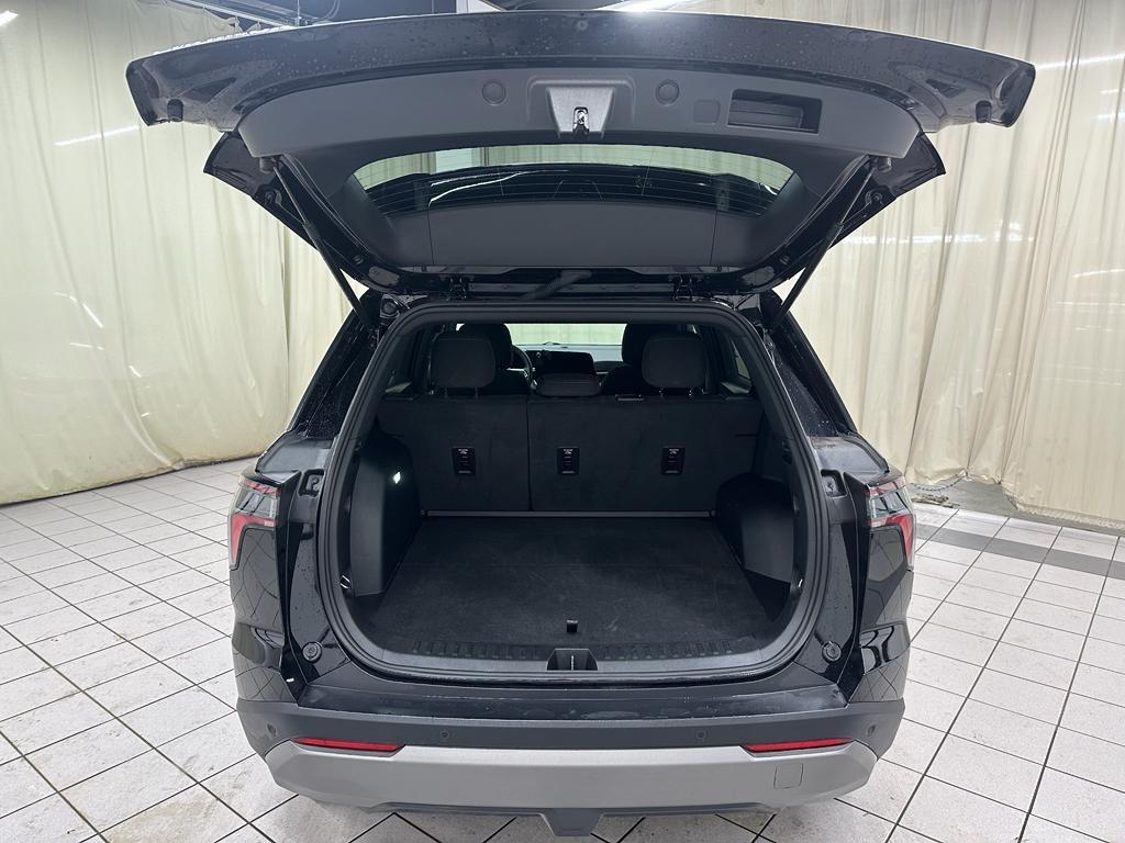 used 2025 Chevrolet Equinox car, priced at $24,788