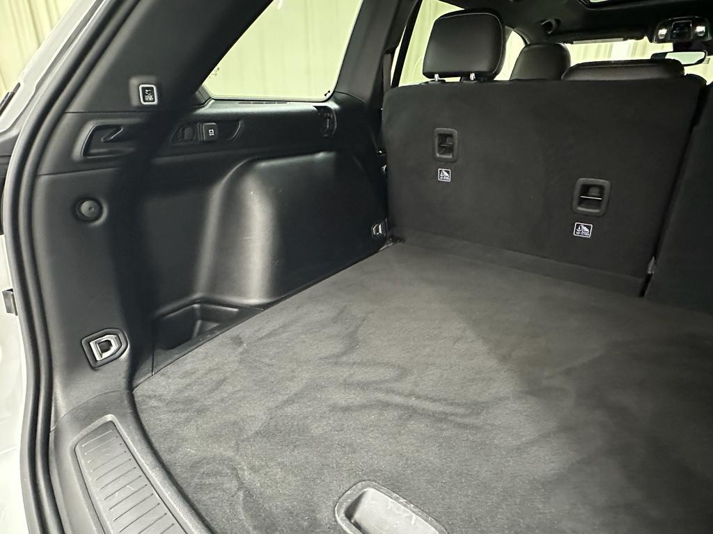 used 2023 Jeep Grand Cherokee car, priced at $32,588