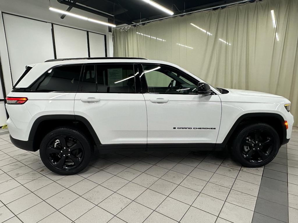 used 2023 Jeep Grand Cherokee car, priced at $32,588