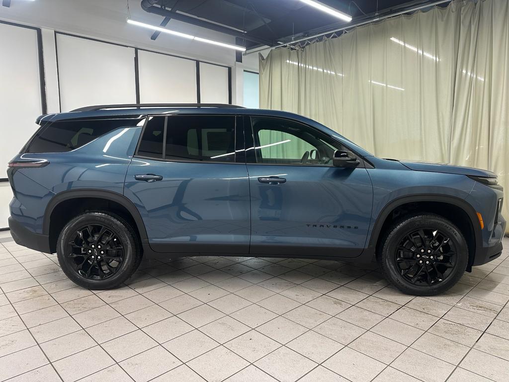 new 2026 Chevrolet Traverse car, priced at $45,317