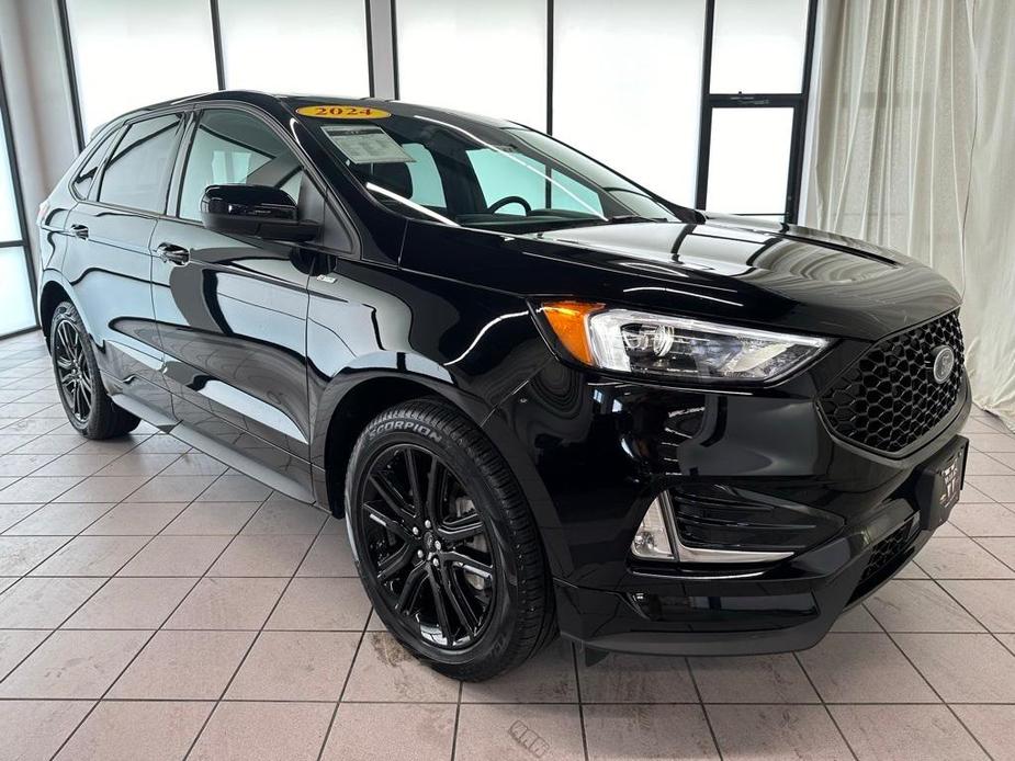 used 2024 Ford Edge car, priced at $34,987