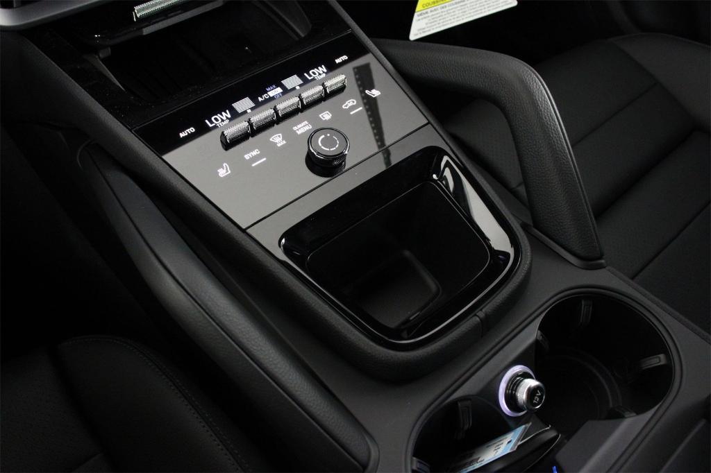 new 2025 Porsche Cayenne car, priced at $96,785