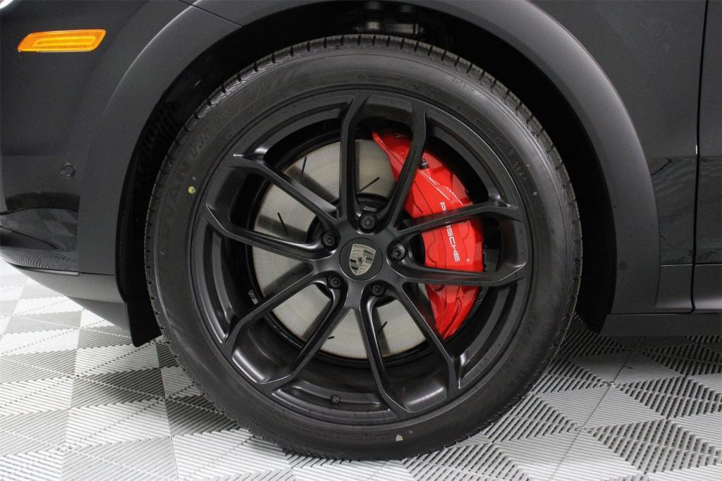 new 2025 Porsche Cayenne car, priced at $188,895