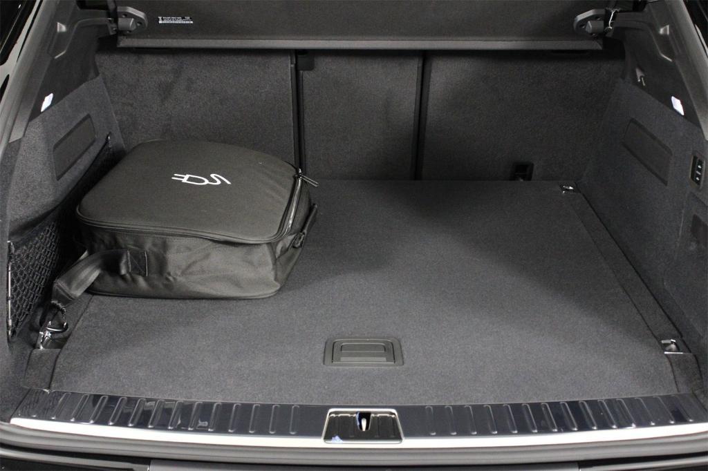 new 2025 Porsche Cayenne car, priced at $188,895