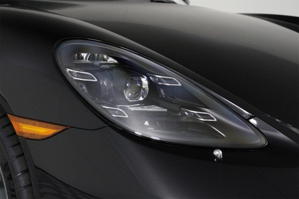 new 2025 Porsche 718 Cayman car, priced at $89,385