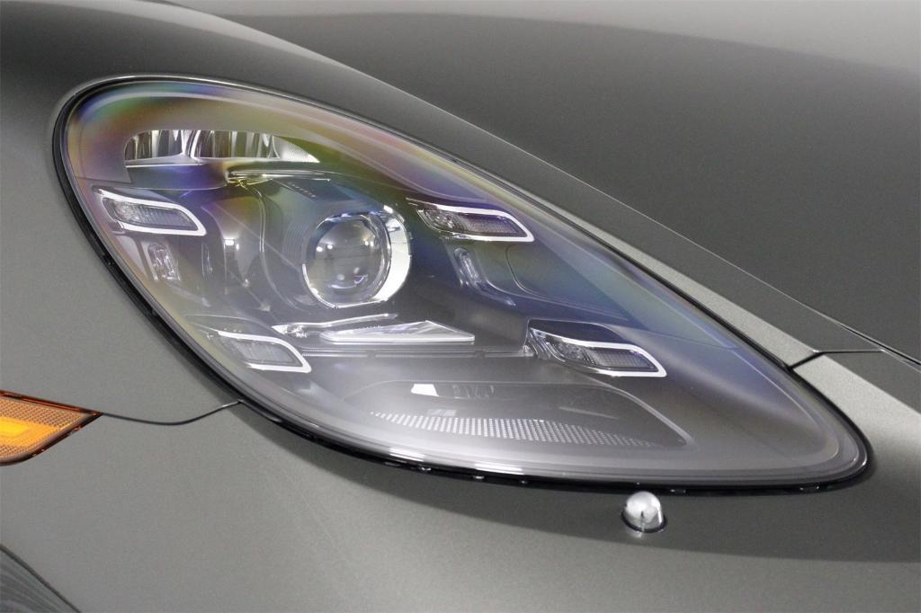 new 2025 Porsche 718 Boxster car, priced at $104,305