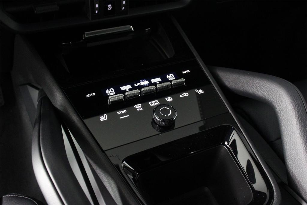 new 2025 Porsche Cayenne car, priced at $96,785