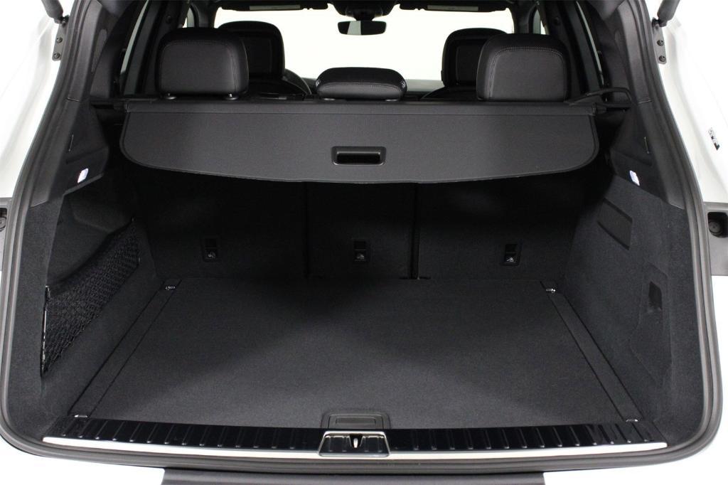 new 2026 Porsche Cayenne car, priced at $100,890