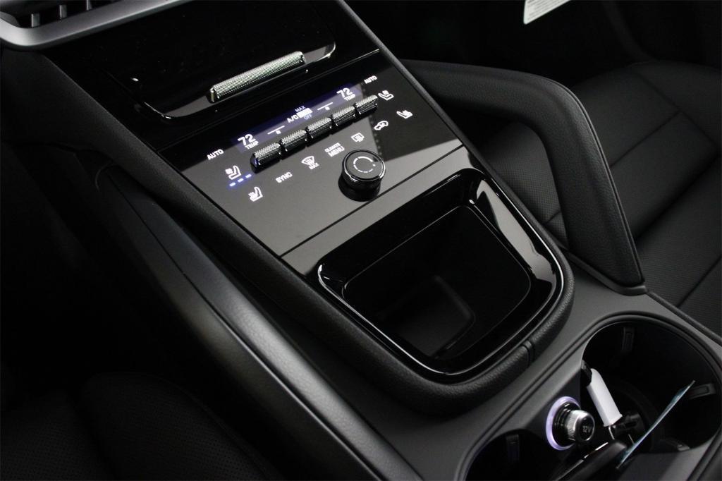 new 2025 Porsche Cayenne car, priced at $100,995