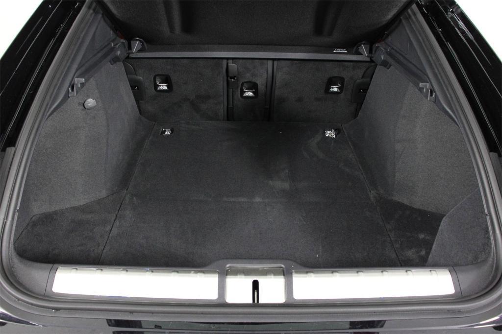 new 2026 Porsche Panamera car, priced at $133,800