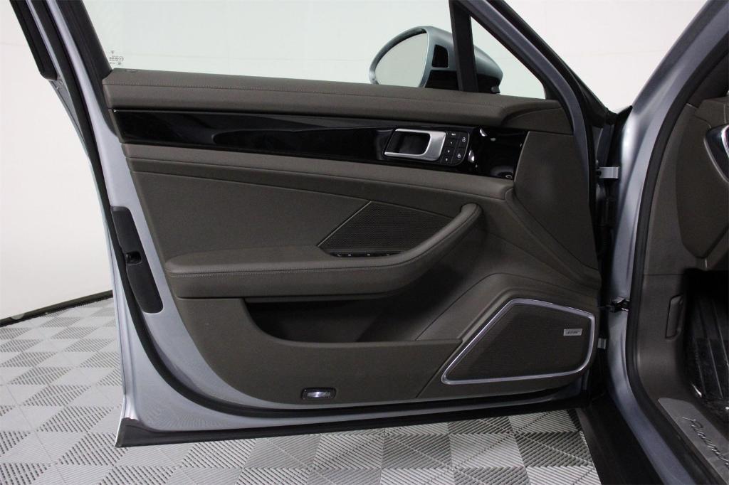 used 2022 Porsche Panamera e-Hybrid car, priced at $83,900