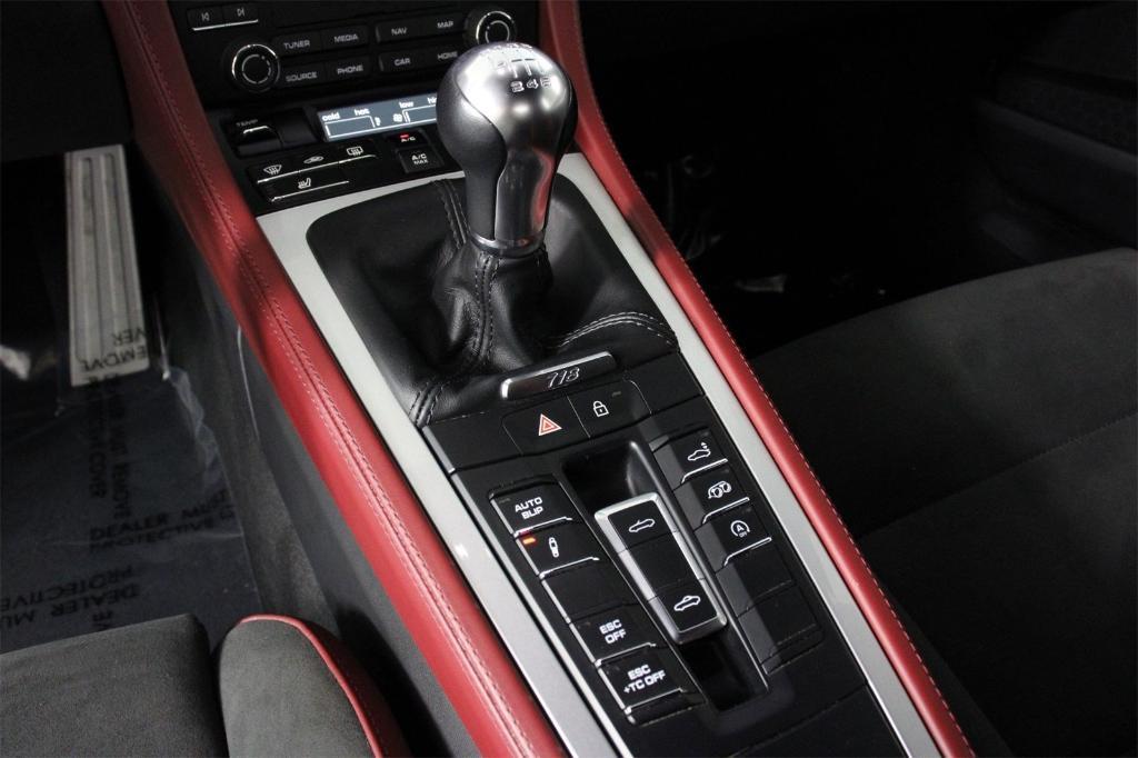 used 2022 Porsche 718 Spyder car, priced at $133,888