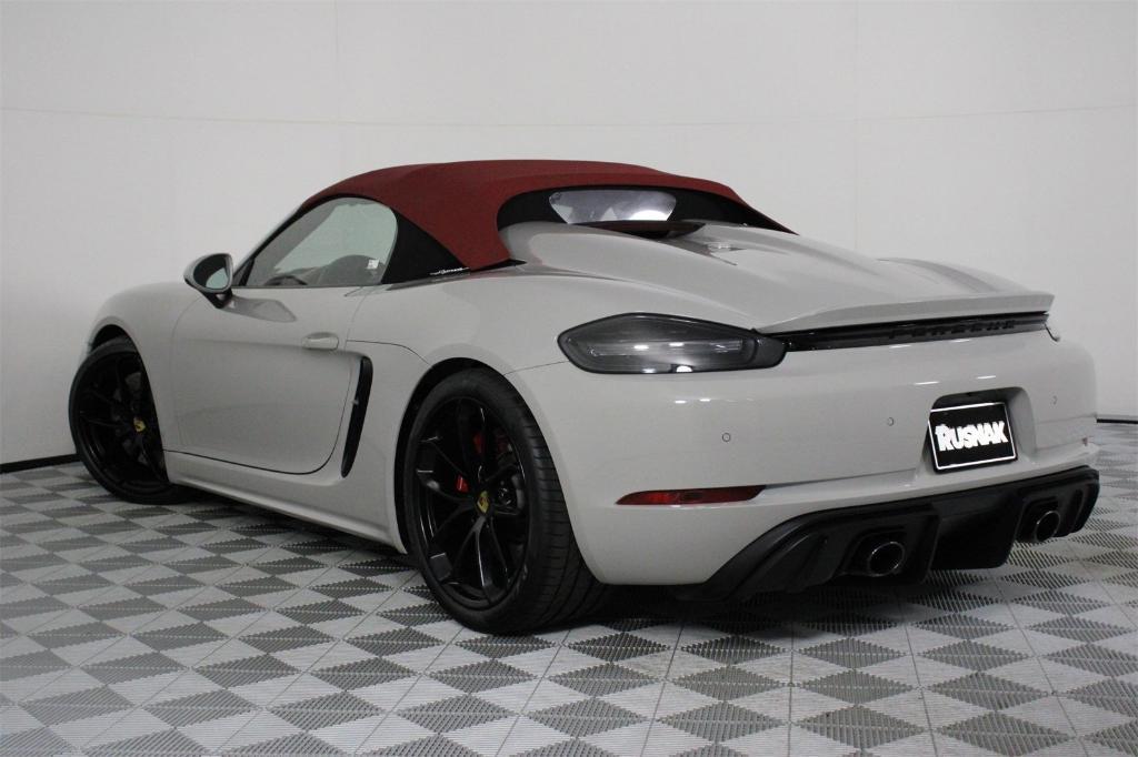 used 2022 Porsche 718 Spyder car, priced at $133,888